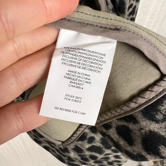 Cabi Jungle Leopard Print Soft Stretch Rayon Blazer Size 8 Style 3373 - Picture 9 of 9